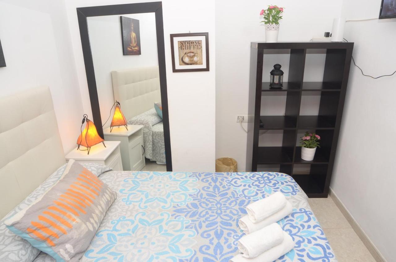 Habitacion Malaga Centro Bagian luar foto
